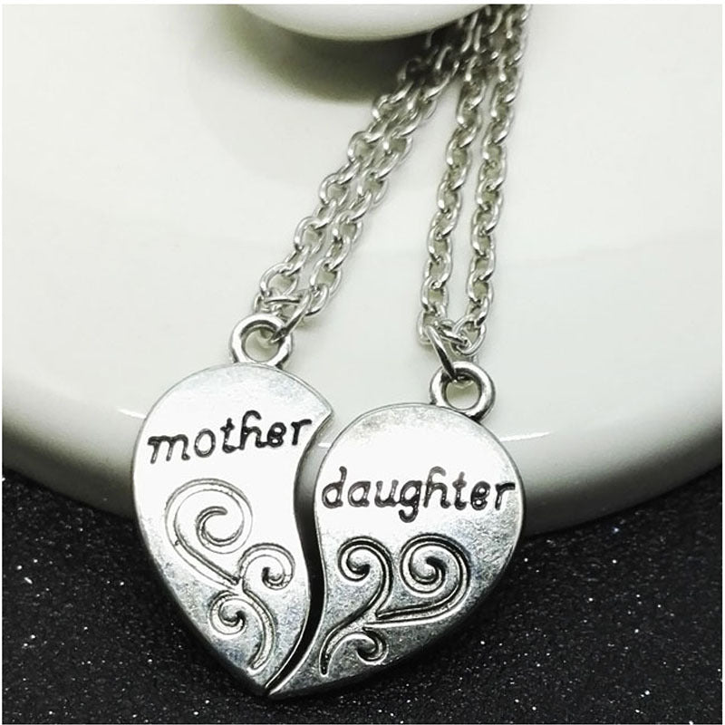 IRAMAT 2pcs Antique Silver-plated Necklace Fashionable Mother Beautiful Daughter Combination For Love Parent Child Style Jewelry Mother's Day Gift